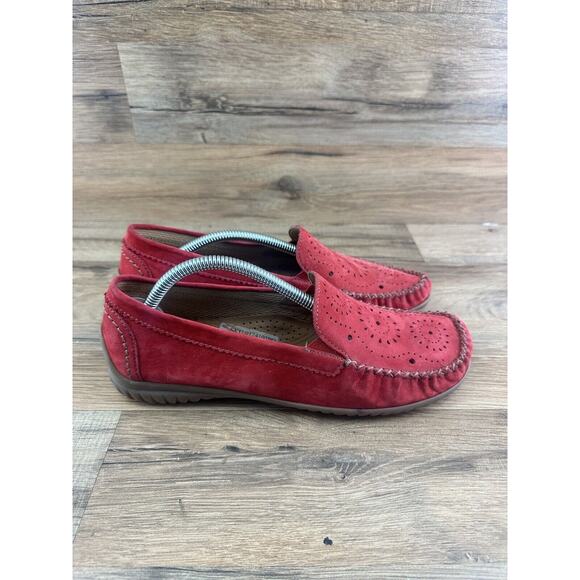 Gabor Flat Shoes Leather Suede Moccasins Red Size 6.5 laser cut flat com… - Picture 2 of 10